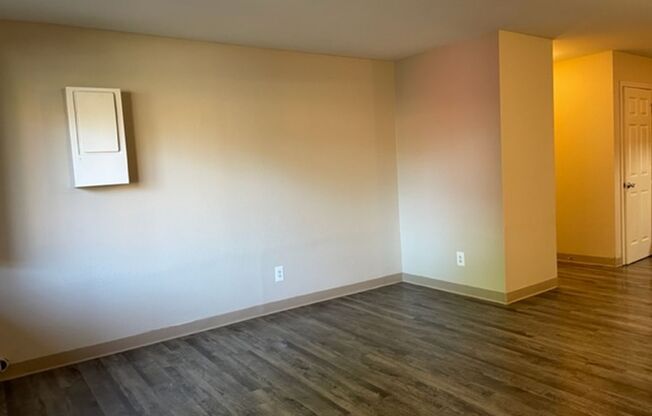 2 beds, 1 bath, 900 sqft, $1,099, Unit 2280 2