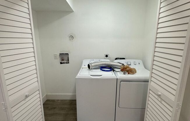 2 beds, 1 bath, 770 sqft, $1,700, Unit 210