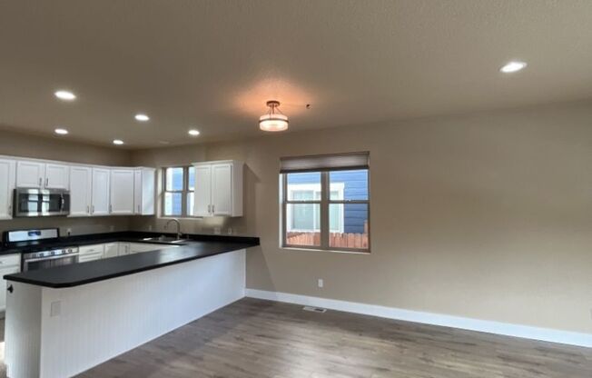 44 Ranch 5 Bed, 3 Bath Home