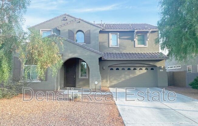 1121 E REGENT DR