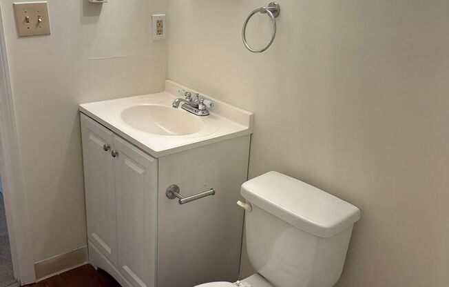 High Ridge Apartments - Two Bedroom One Bath Apartments - Heat & Hot Water Included