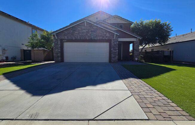 Wonderful and very Spacious SOLAR home in Tartesso, away from the hustle and bustle of the city!