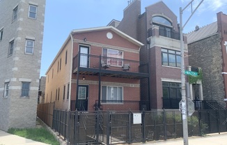 1327 West Walton Street