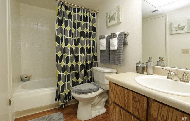 Welcome to Sunflower Apartments