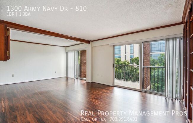 1300 Army Navy Dr Apt 506