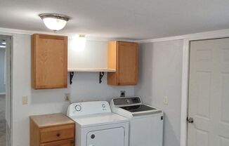 3 beds, 2 baths, $1,100