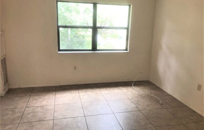 1 bed, 1 bath, $1,100, Unit 525 Morgan Apt 3