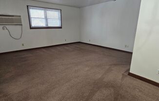 1 bed, 1 bath, $650, Unit 2