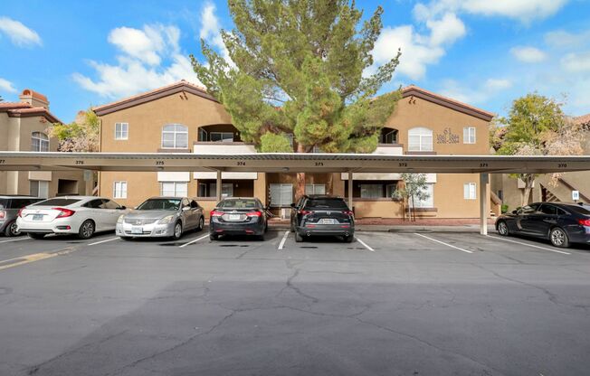 3 beds, 2 baths, $1,700, Unit # 2061