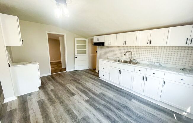 3 beds, 1 bath, $1,150