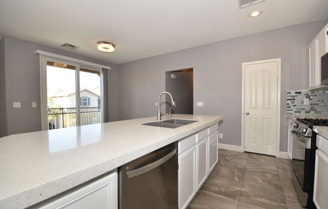 2 beds, 2 baths, $1,840, Unit # 184
