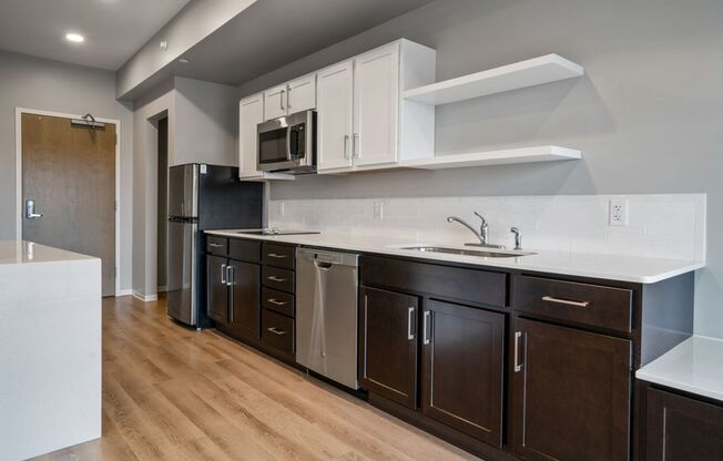 Studio, 1 bath, 390 sqft, $895, Unit 2424