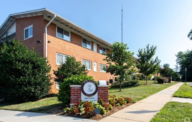 Round Hill Apartments