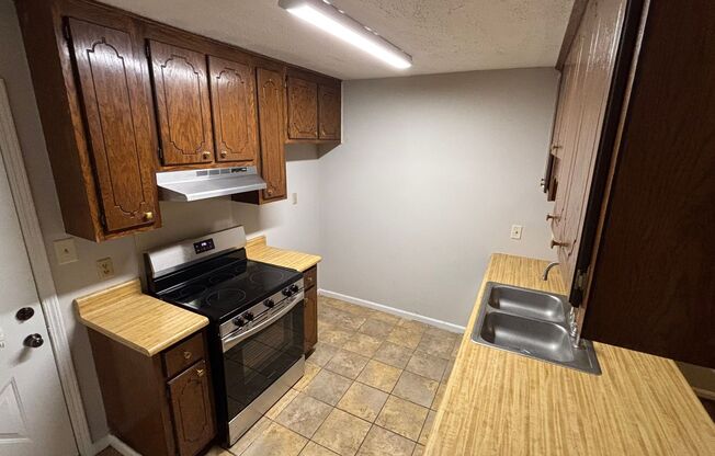 Renovated 2 Bedroom 1 Bath Duplex for Rent!