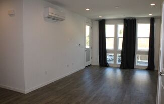 2 beds, 2 baths, $2,400, Unit Apt. 70