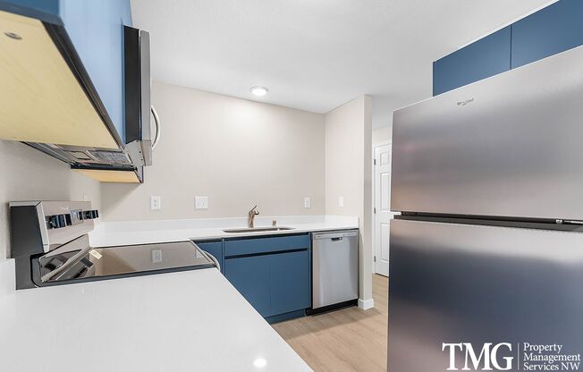 1 bed, 1 bath, 735 sqft, $1,565, Unit C34