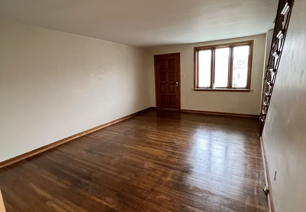 1345 N 76 ST