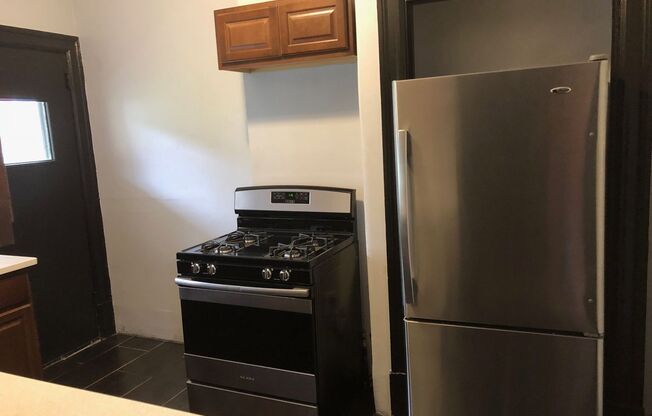 4 beds, 1 bath, $3,000, Unit #1