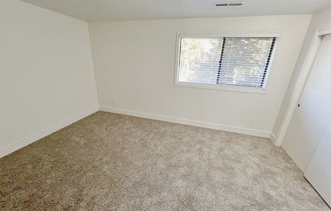 1 bed, 1 bath, 730 sqft, $1,225, Unit 01-31