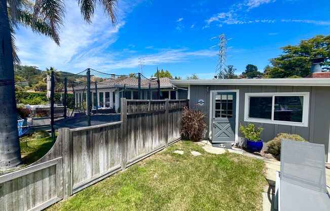 Waterfront Cottage in San Rafael! Utilities Included