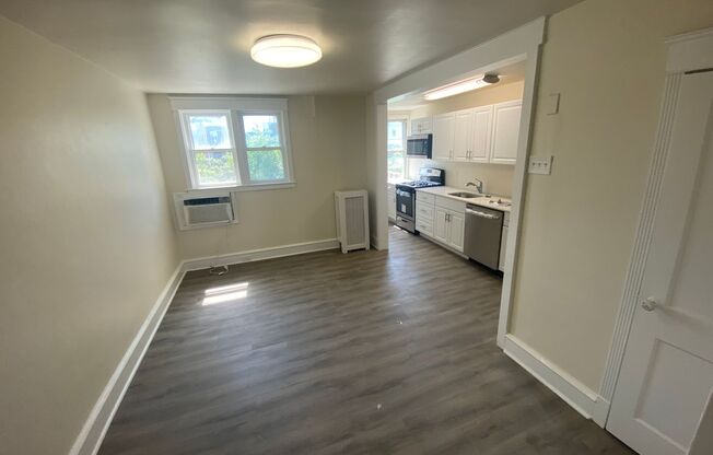 3 beds, 1 bath, $1,600