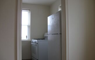 1 bed, 1 bath, 660 sqft, $1,015, Unit 551 Larose Street #6