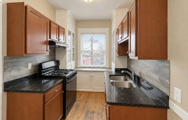 283-289 Bates Avenue