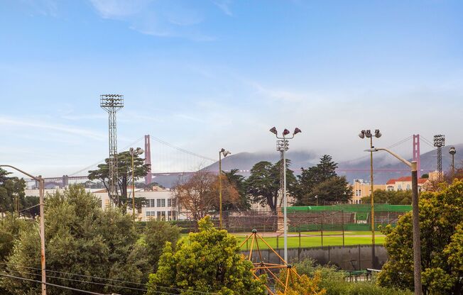 Marina: Remodeled 2nd Floor w/ Optional Parking & Golden Gate Bridge View near Chestnut Shops