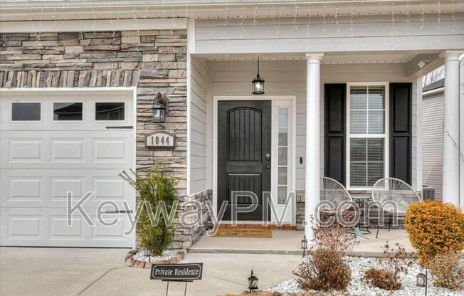 1044 MULFORD LOOP