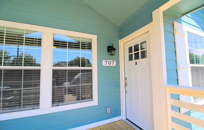 2 beds, 2 baths, $1,300