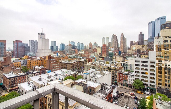 350 W 51 ST