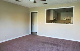 2 beds, 1 bath, 900 sqft, $1,100