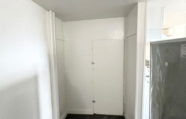 Studio, 1 bath, 235 sqft, $700