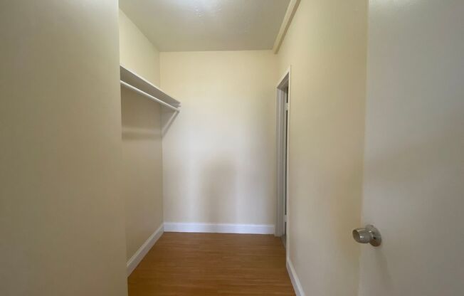 Studio, 1 bath, 373 sqft, $725