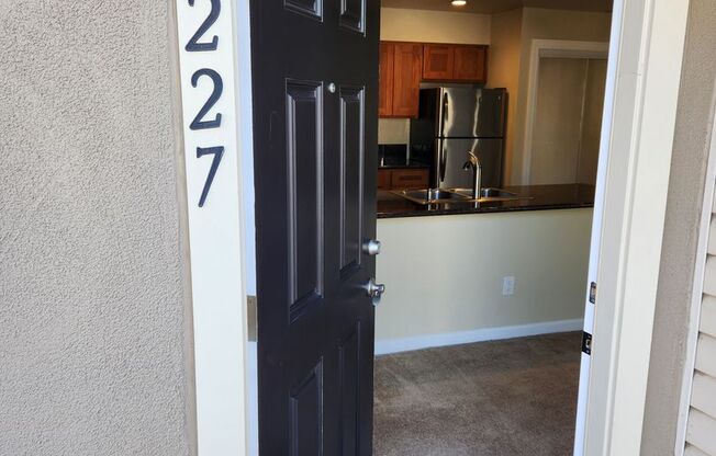 2 beds, 1 bath, 825 sqft, $1,820, Unit 227