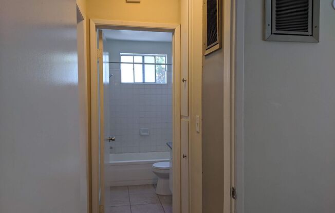 1 bed, 1 bath, 750 sqft, $2,095, Unit 201