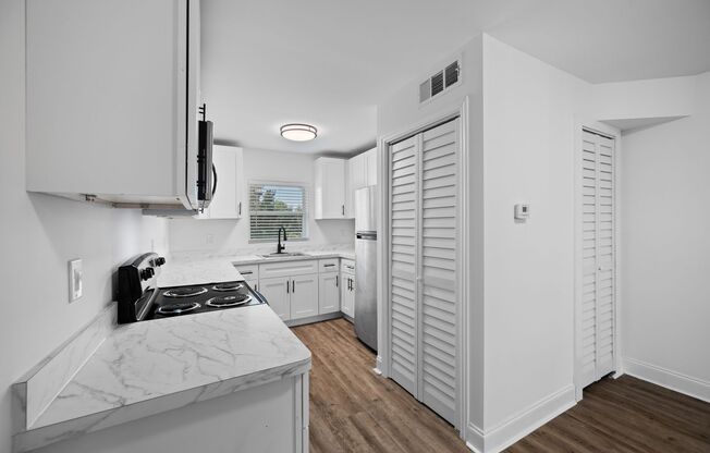 2 beds, 1.5 baths, 850 sqft, $1,695, Unit E109