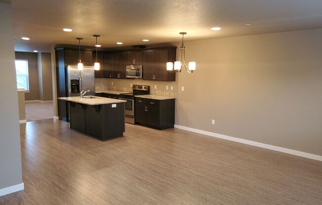 3 beds, 2.5 baths, 2,304 sqft, $2,395, Unit 2525