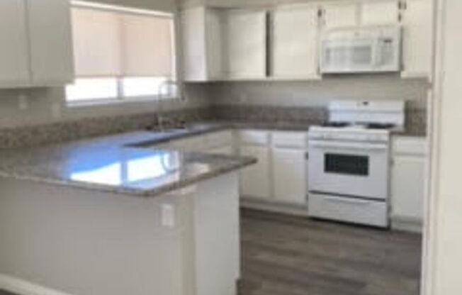 Highly Upgraded Single Story in Laughlin!!