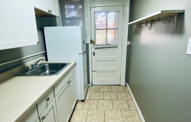 1 bed, 1 bath, $1,450, Unit Apt. 02