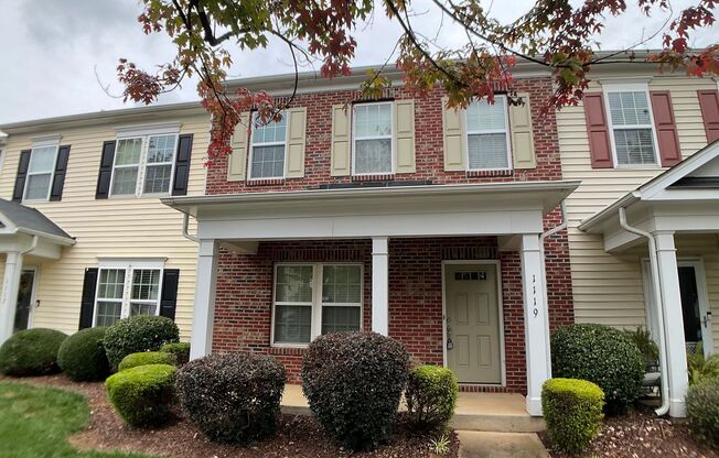 3 Bed / 2.5 Townhouse in Raleigh located in Renaissance Park!