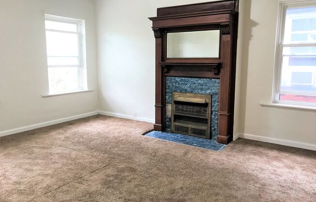 1 bed, 1 bath, $995, Unit 3