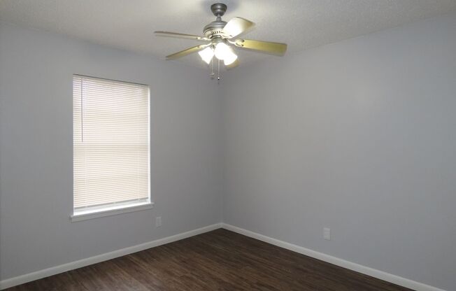 2 beds, 1 bath, $1,150