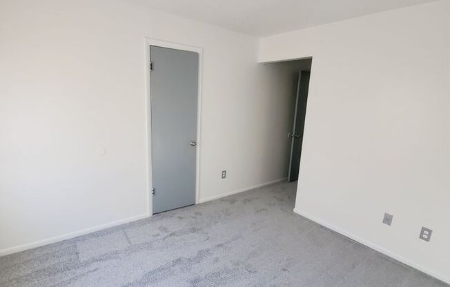 2 beds, 2 baths, 974 sqft, $1,100, Unit 3613-2B