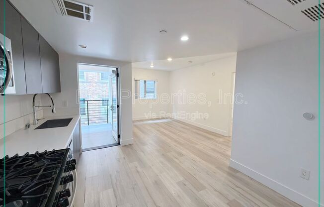 1 bed, 1 bath, 607 sqft, $2,350, Unit 602