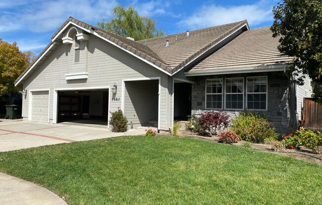 Sharp Livermore corner lot home! Nearly 2800 square feet with 4 Bedrooms and 3 Bathrooms!