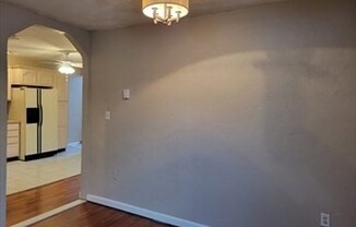 1 bed, 1 bath, 770 sqft, $2,000, Unit B