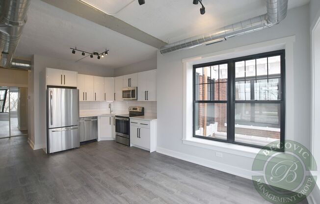 2 beds, 1 bath, 570 sqft, $2,500, Unit 301
