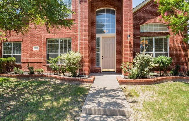 Beautiful 4 Bedroom 3 Bathroom Home in Frisco, TX!