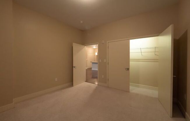 2 beds, 2 baths, 1,715 sqft, $2,080, Unit L20